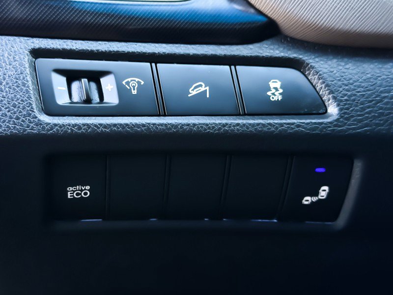 Used 2014 Hyundai Santa Fe GLS image 17