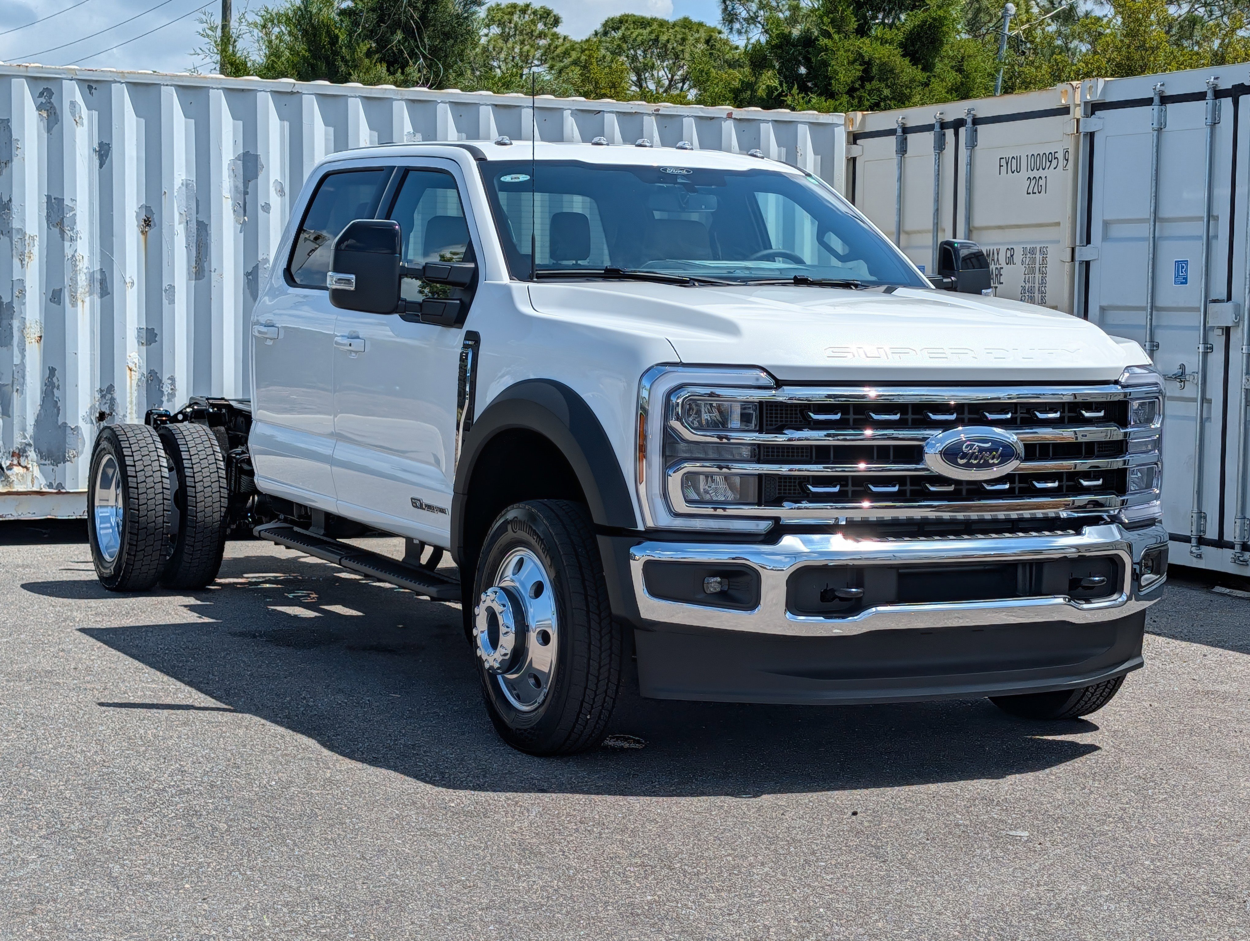 New 2026 Ford F550 4x4 Crew Cab Super Duty video 2