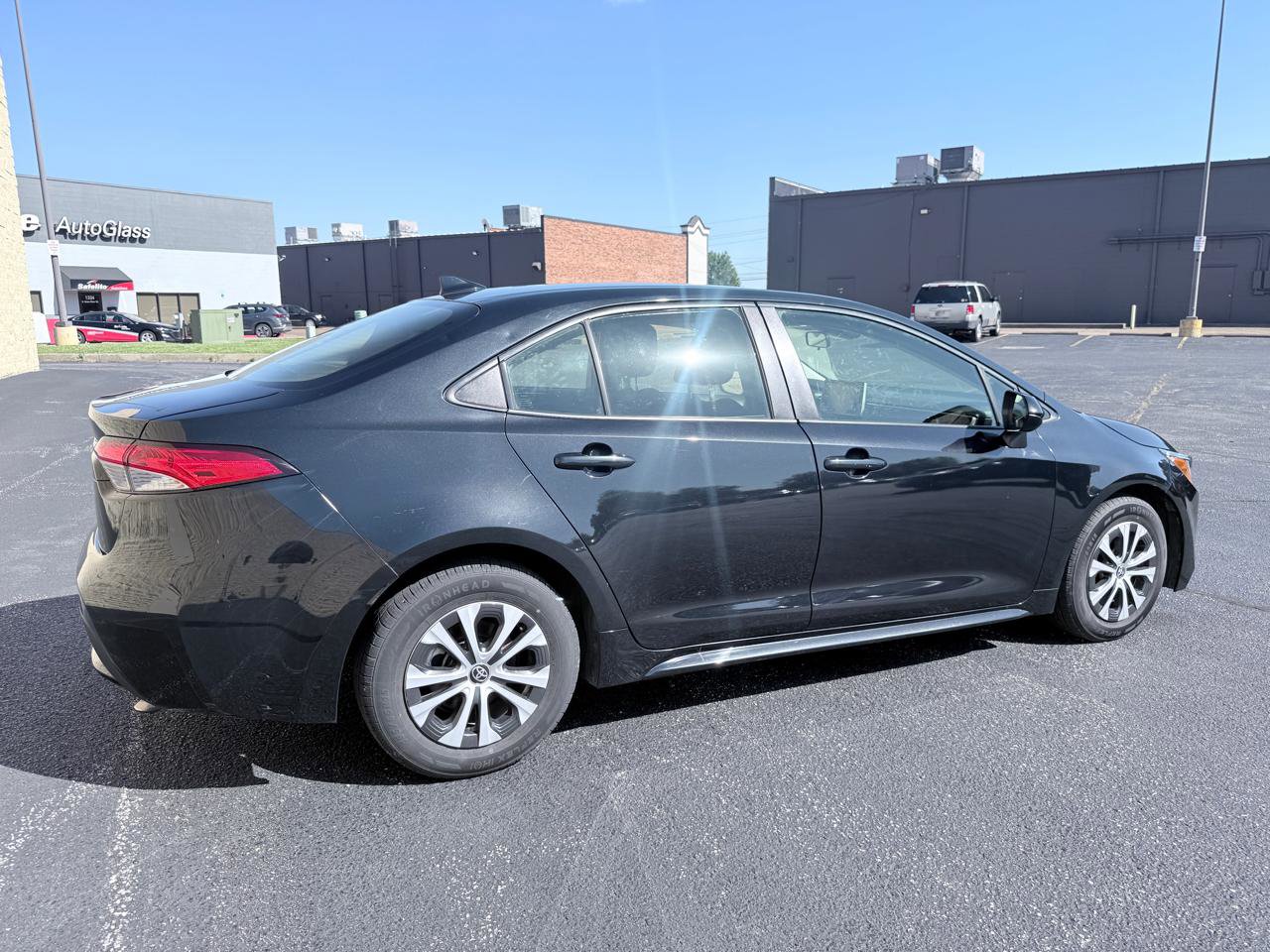 Used 2021 Toyota Corolla LE FWD image 5