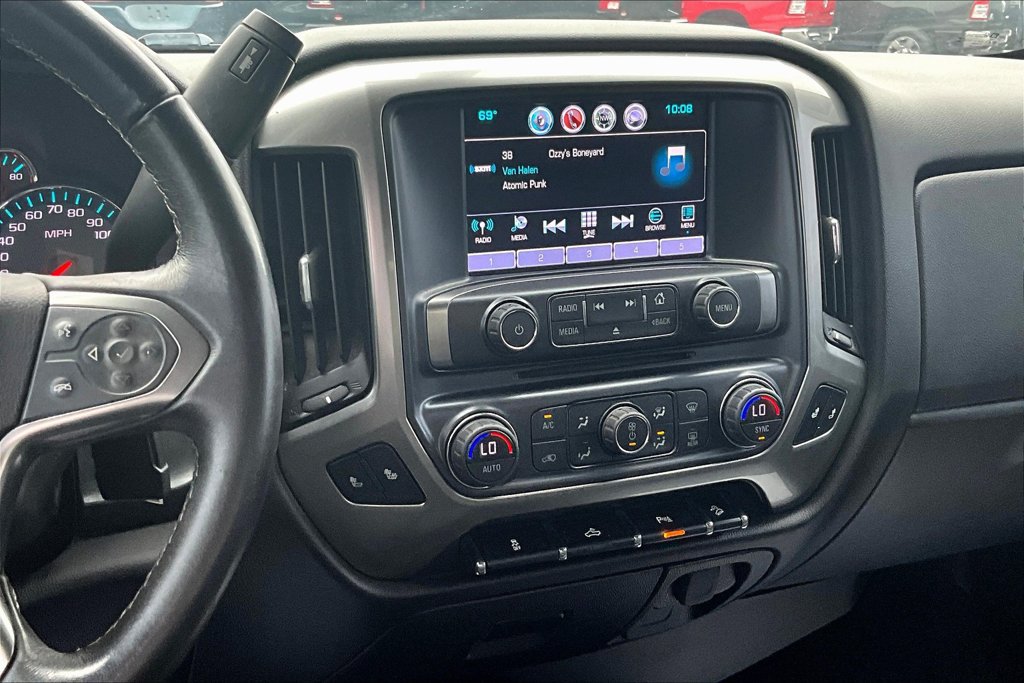 Used 2018 Chevrolet Silverado 1500 LT w/ Midnight Edition AWD/4WD image 29