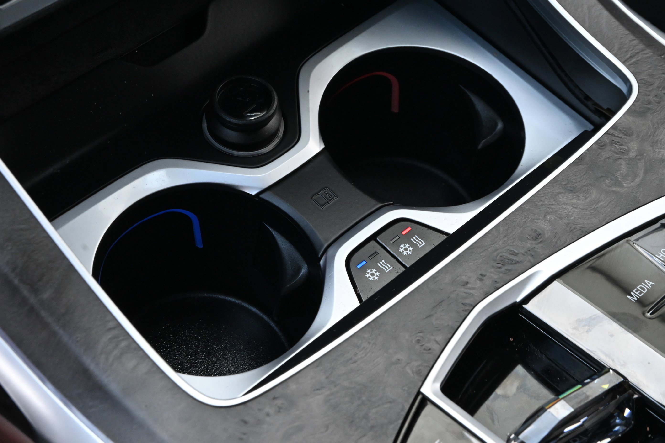 Used 2025 BMW X7 xDrive40i w/ Executive Package image 29