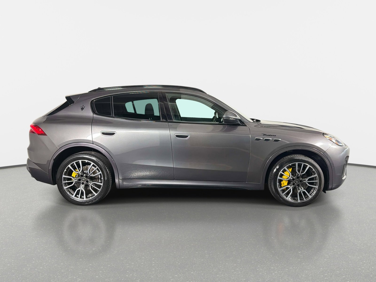 Used 2023 Maserati Grecale Modena AWD/4WD image 2