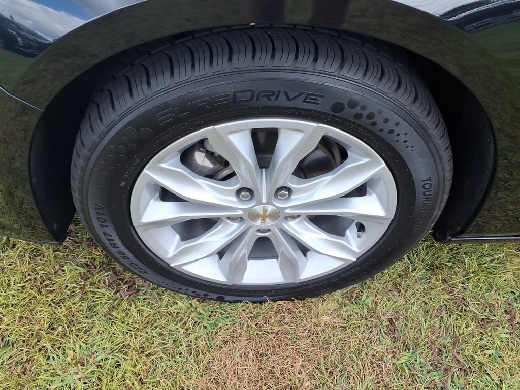 Used 2025 Chevrolet Malibu LT FWD image 5