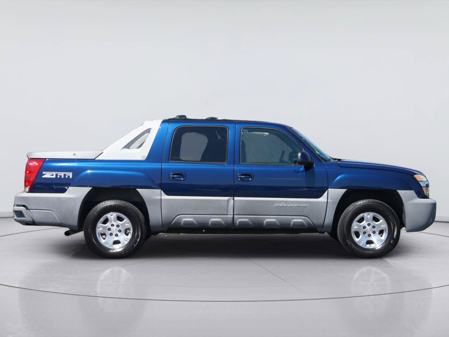 Used 2002 Chevrolet Avalanche 2WD image 5