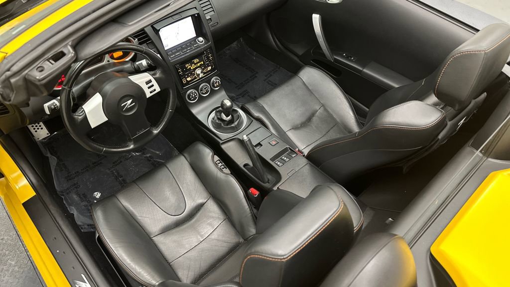 Used 2005 Nissan 350Z Touring image 21