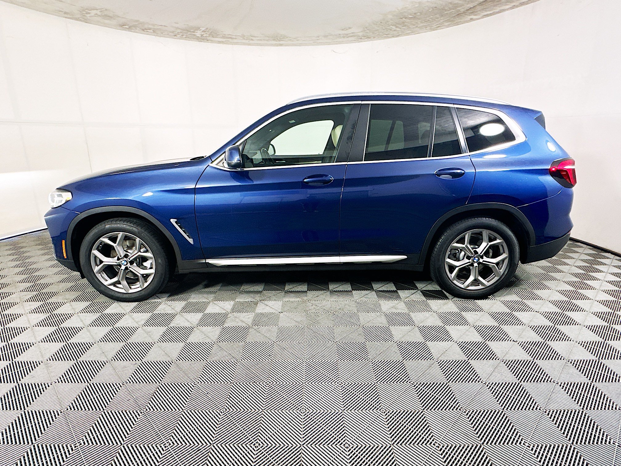 Used 2022 BMW X3 xDrive30i w/ Premium Package 2 AWD/4WD image 6