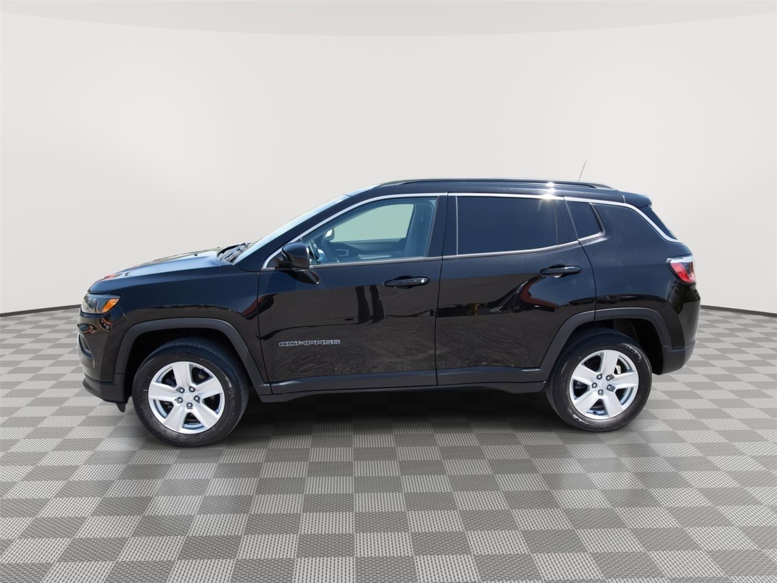 Used 2022 Jeep Compass Latitude AWD/4WD image 8