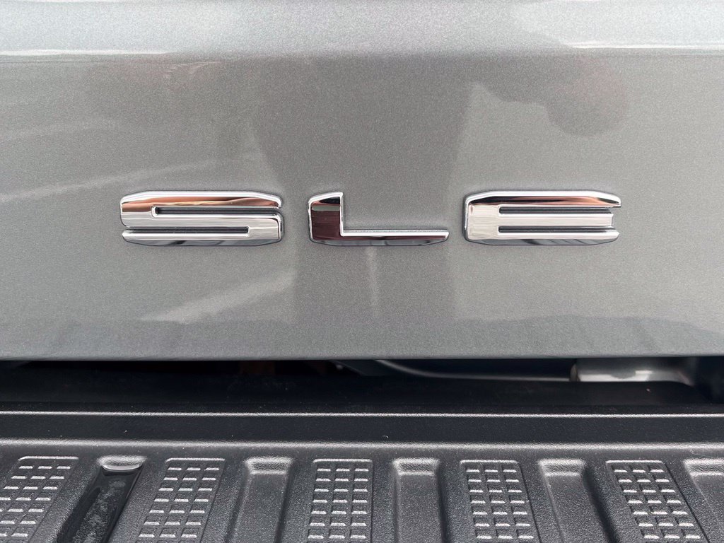 Used 2026 GMC Sierra 1500 SLE w/ X31 Off-Road Package AWD/4WD image 9