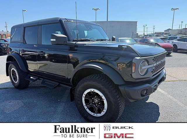 Used 2023 Ford Bronco Badlands image 1