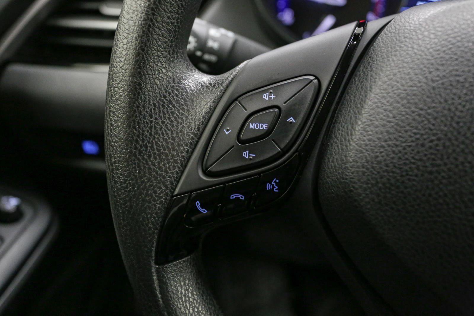 Used 2021 Toyota C-HR LE image 34