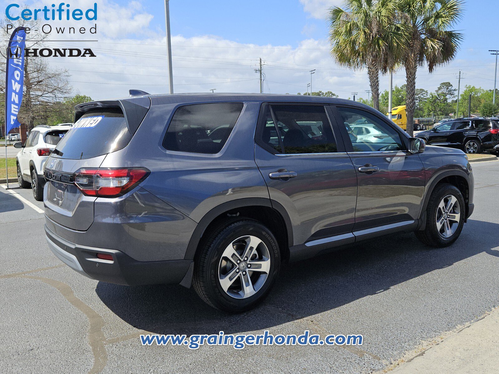 Certified 2025 Honda Pilot EX-L image 5