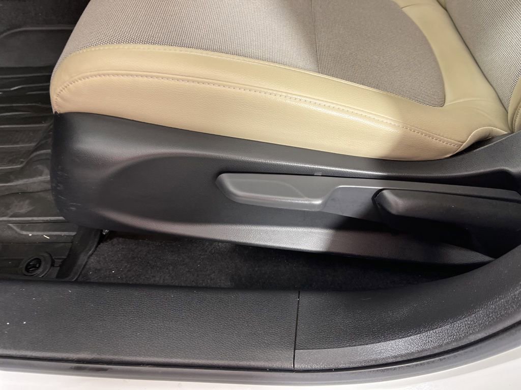 Certified 2018 Honda Clarity Plug-In Hybrid image 21