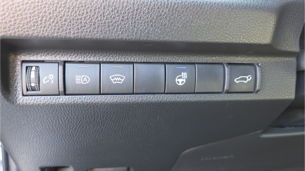 Used 2023 Toyota RAV4 XSE w/ XSE Grade Weather Package AWD/4WD image 31