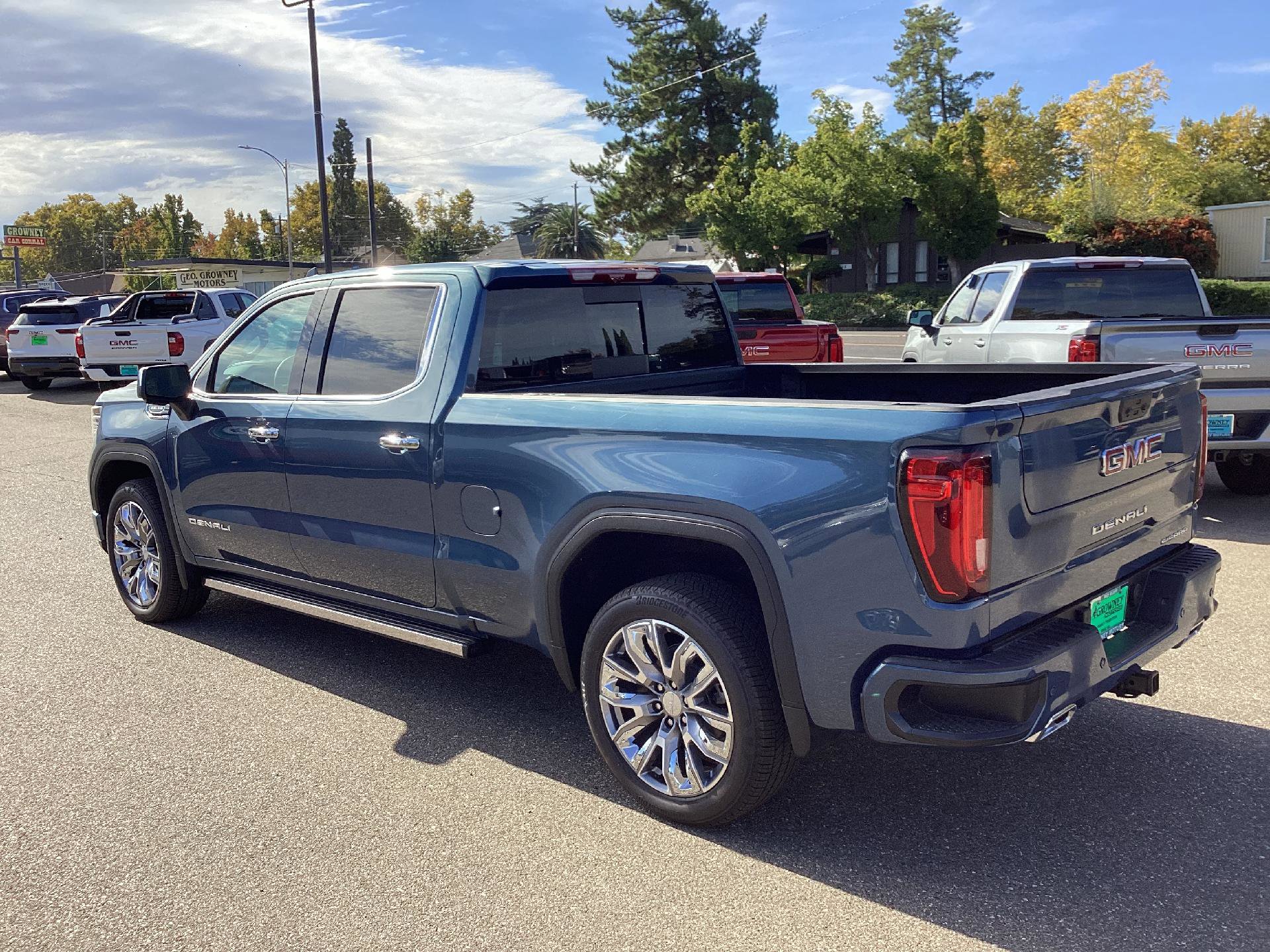 New 2025 GMC Sierra 1500 Denali w/ Denali Reserve Package image 7