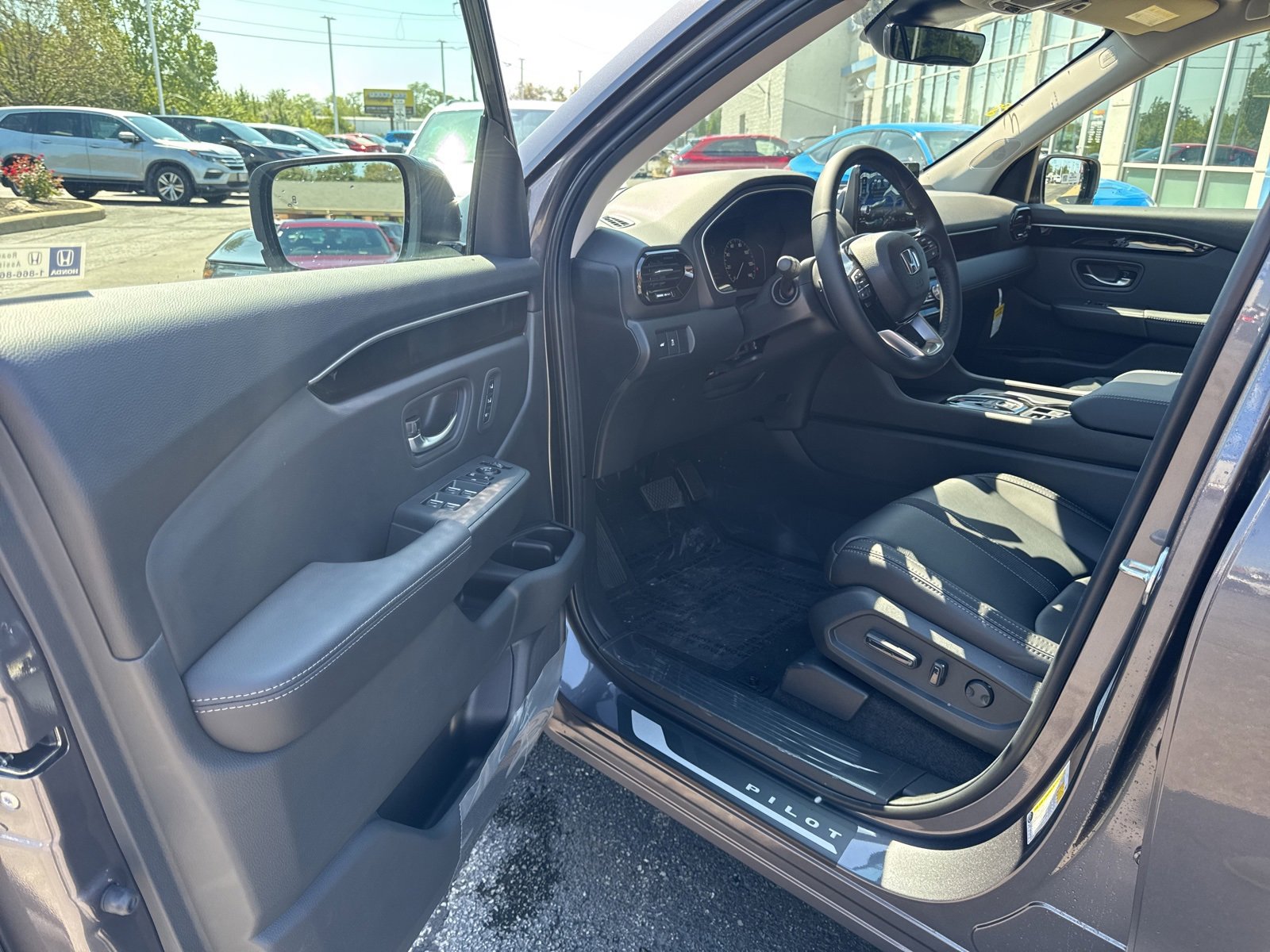 New 2025 Honda Pilot EX-L image 10