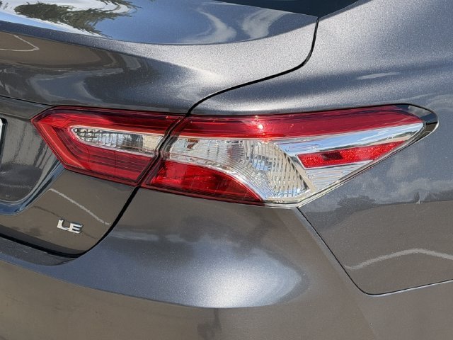 Used 2019 Toyota Camry LE FWD image 7