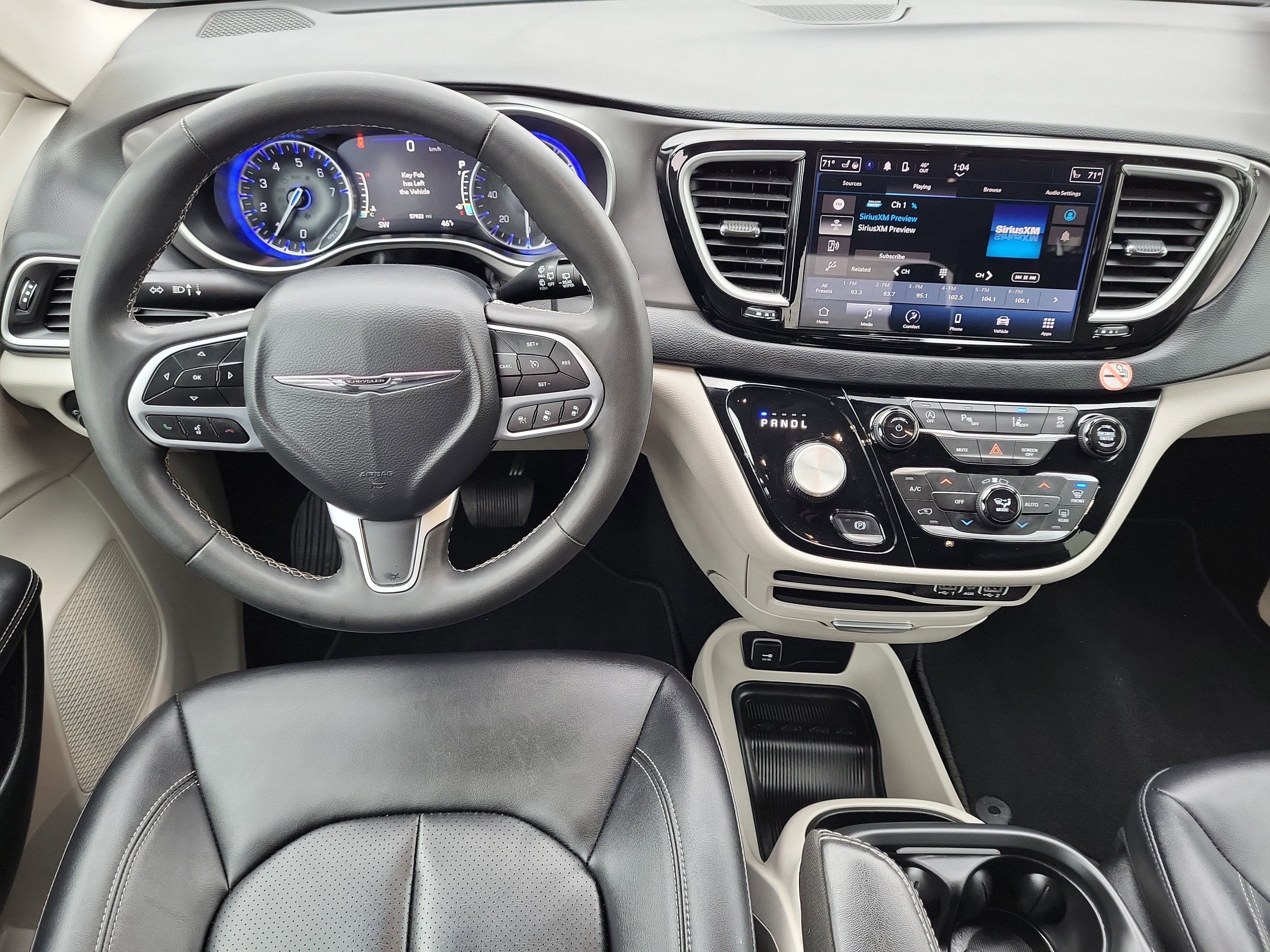 Used 2024 Chrysler Pacifica Touring-L image 26