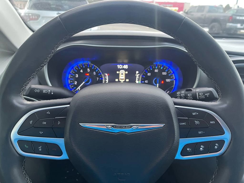 Used 2022 Chrysler Pacifica Touring-L FWD image 20