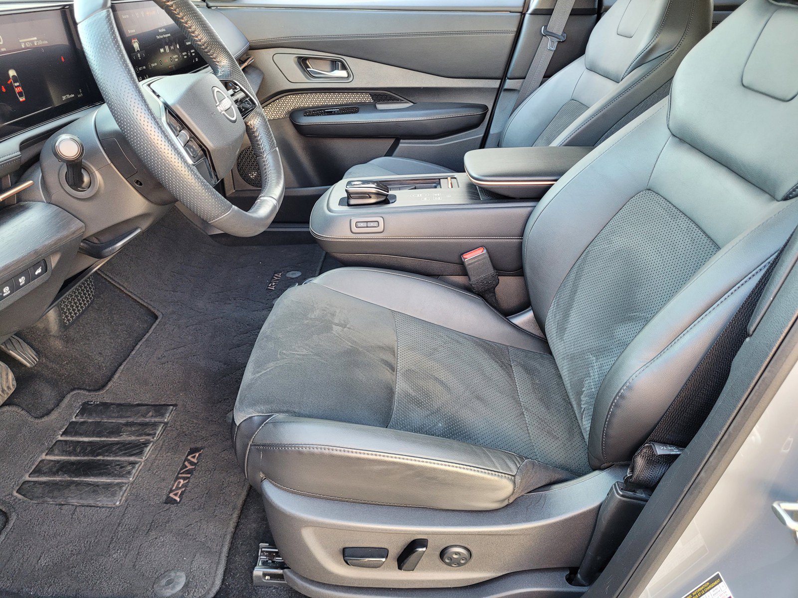 Certified 2024 Nissan Ariya FWD image 18
