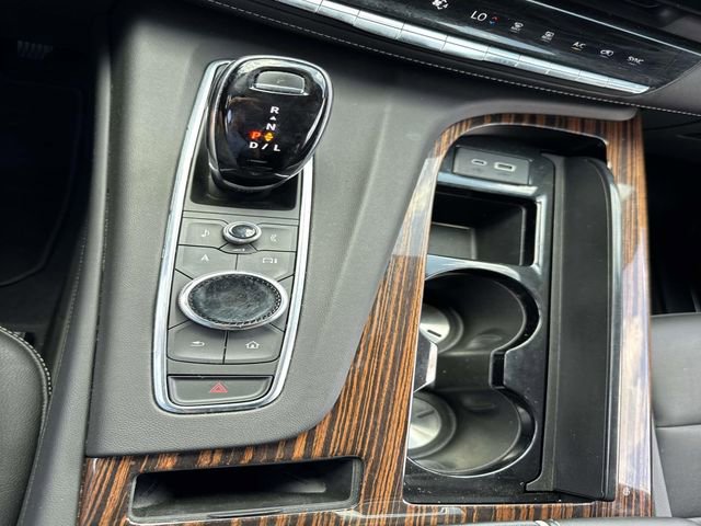 Used 2021 Cadillac Escalade Luxury image 23