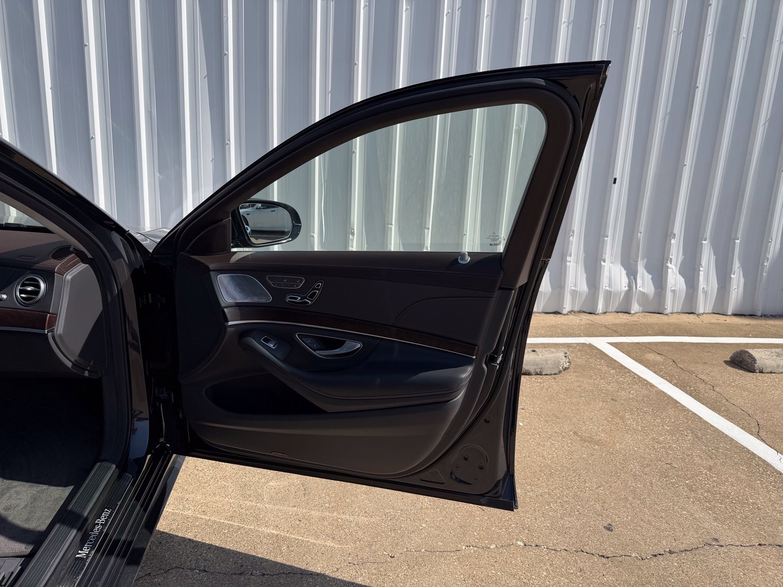 Used 2019 Mercedes-Benz S 560 Sedan image 25