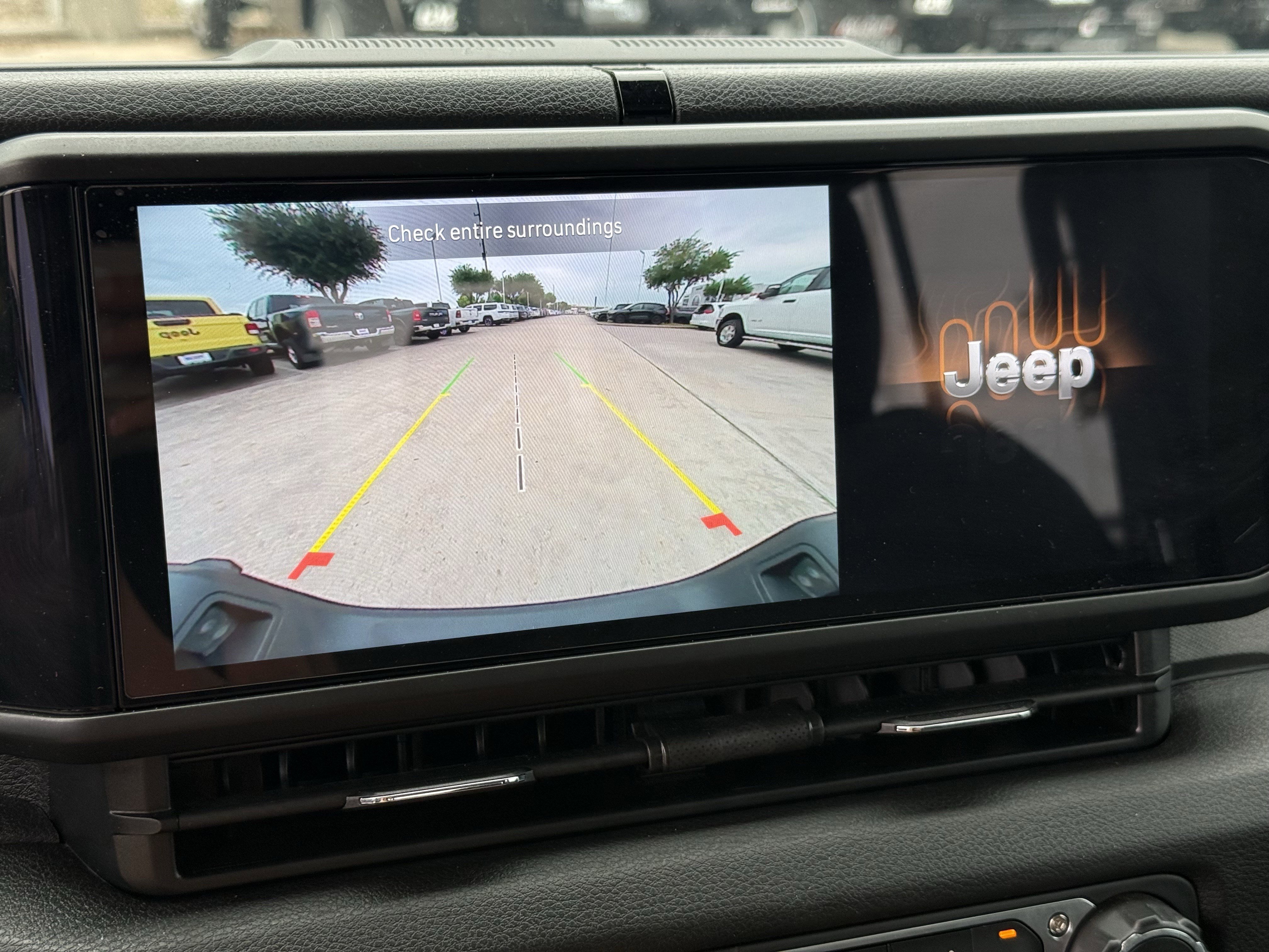 Used 2025 Jeep Gladiator Sport AWD/4WD image 22