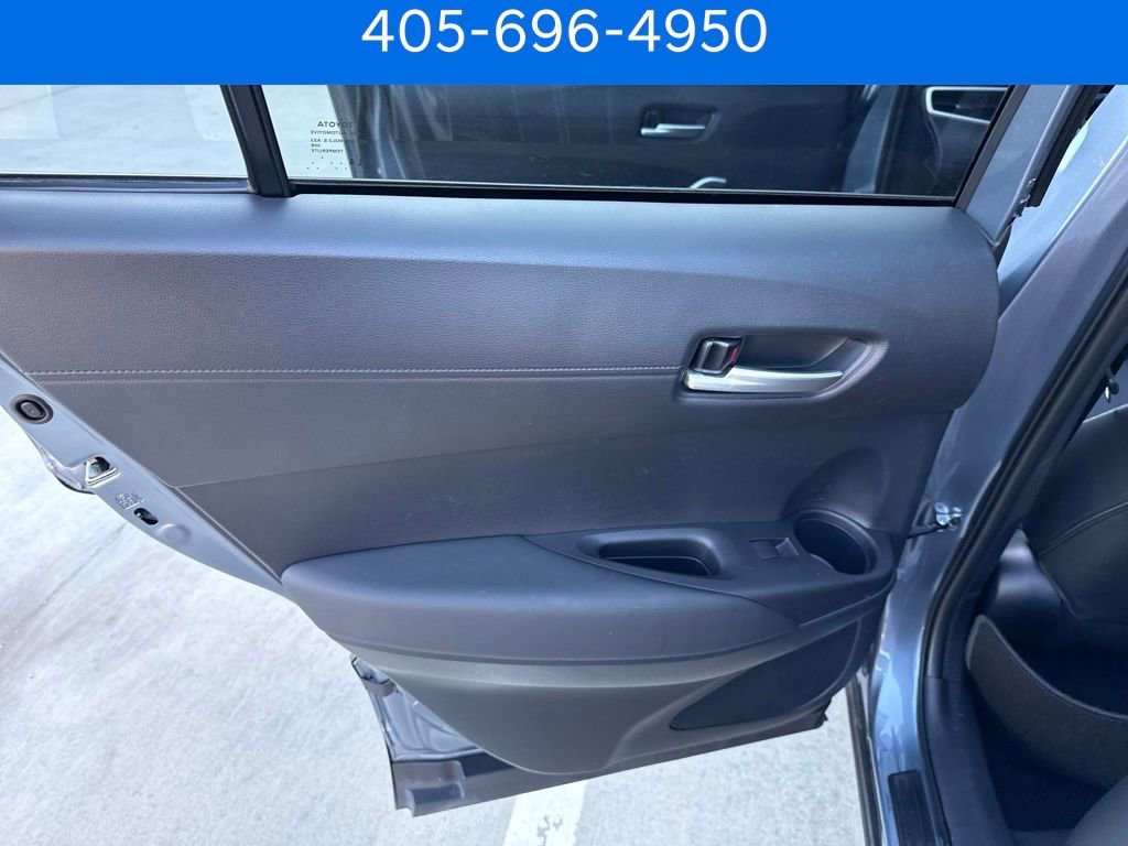 Used 2025 Toyota Corolla Cross XLE w/ Convenience Package image 15