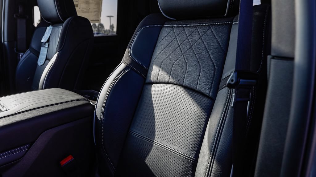 New 2026 RAM 2500 Limited AWD/4WD image 30