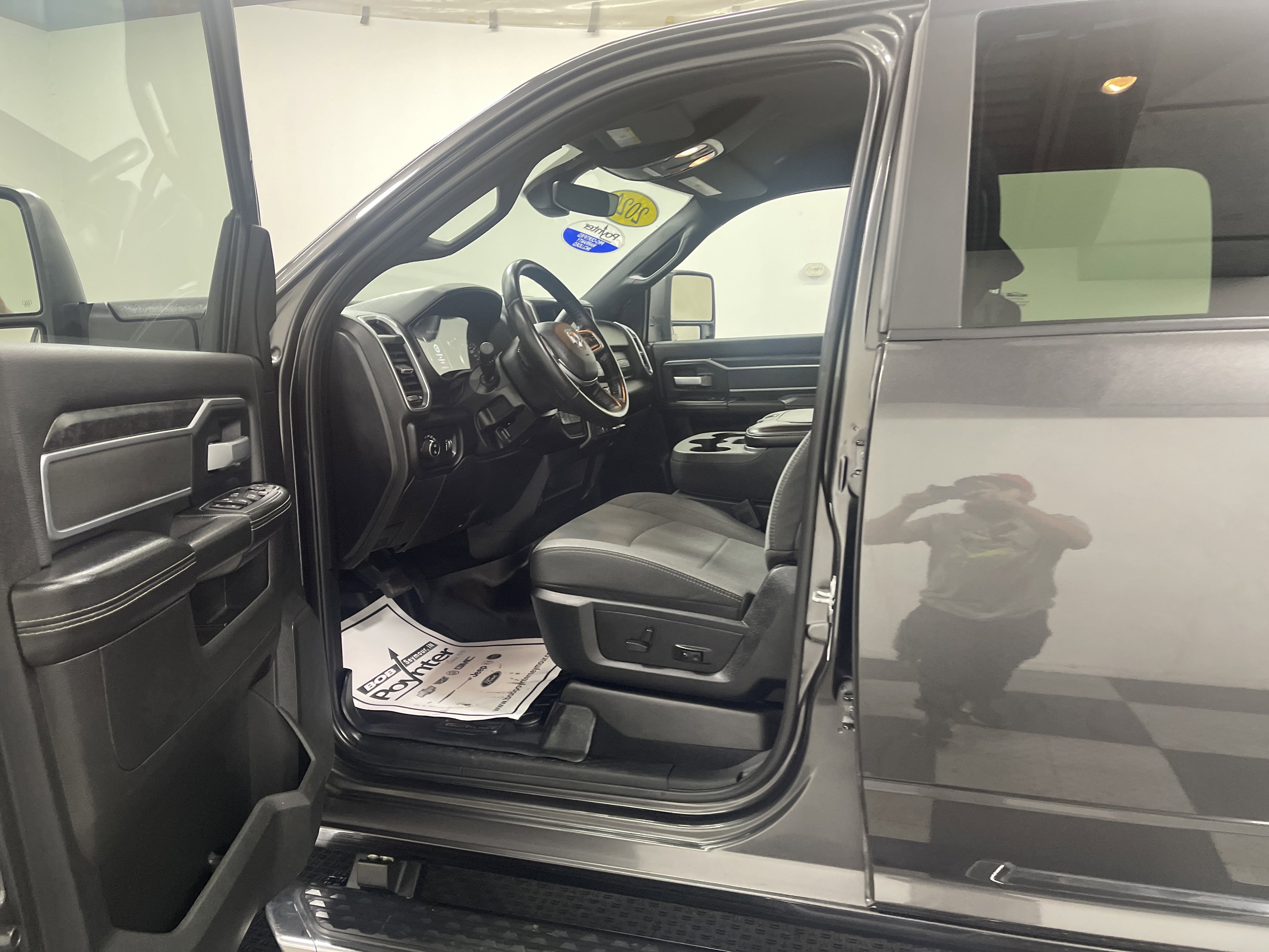 Used 2024 RAM 2500 Big Horn image 9