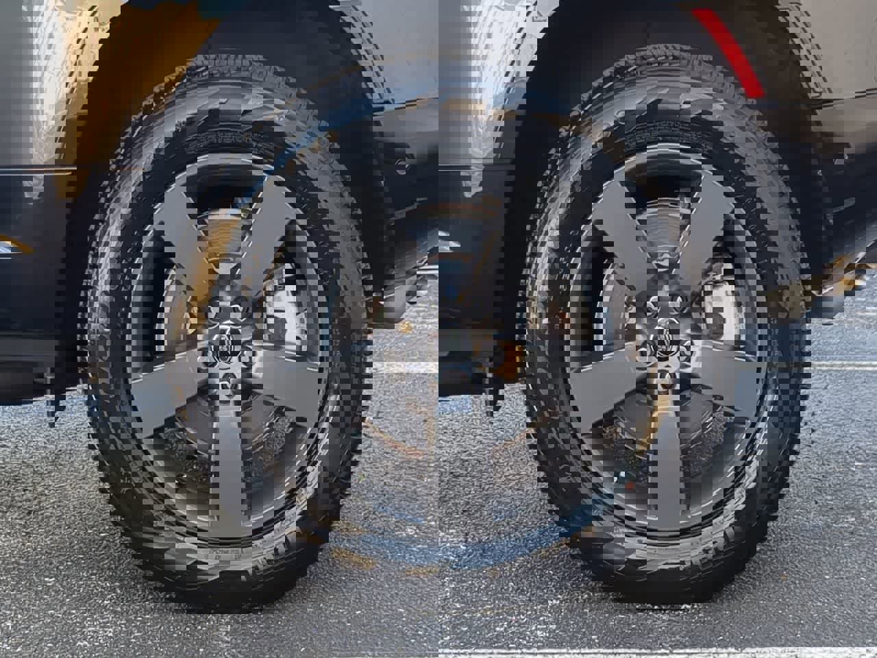 Used 2022 Land Rover Defender 110 X-Dynamic SE image 14