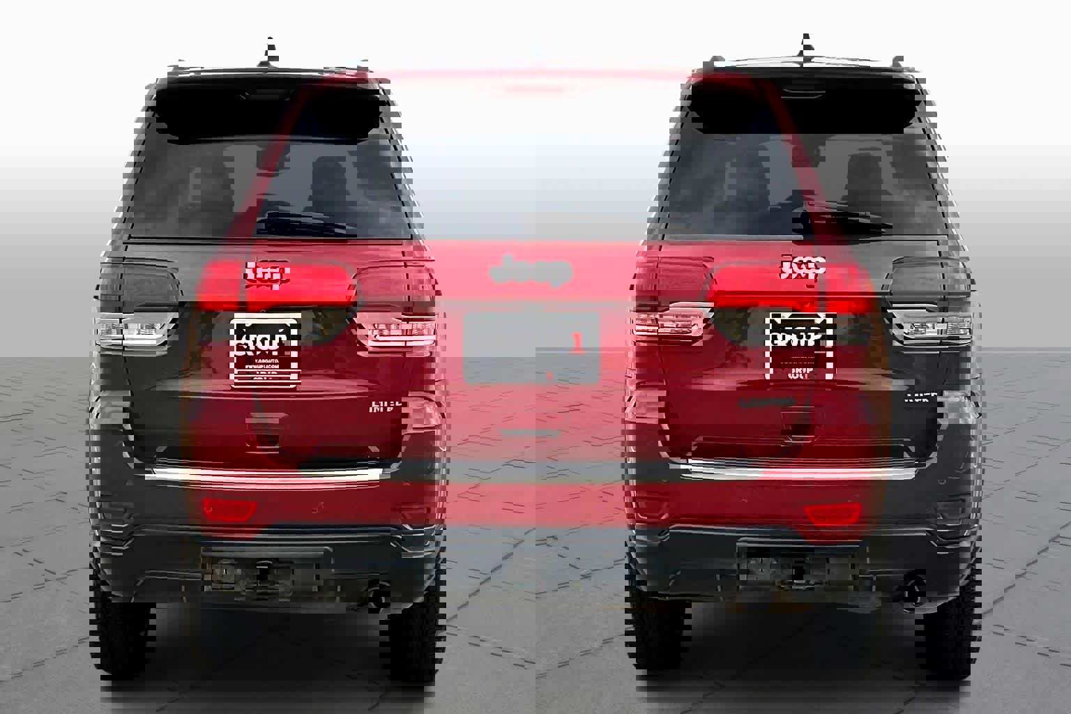 Used 2015 Jeep Grand Cherokee Limited w/ Luxury Group II image 5