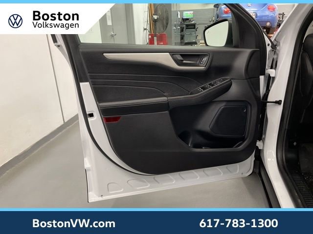 Used 2021 Ford Escape S image 25