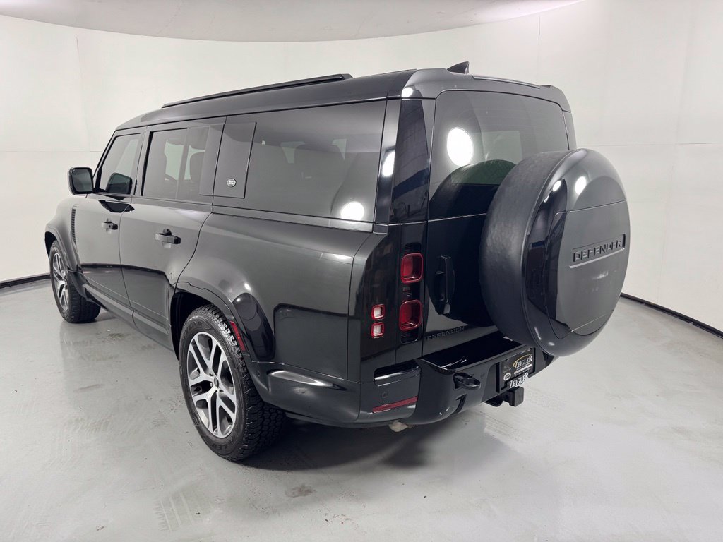 Used 2024 Land Rover Defender 130 X-Dynamic SE AWD/4WD image 8