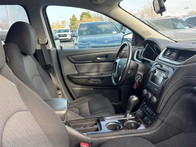 Used 2017 Chevrolet Traverse LT w/ Style and Technology Package image 14