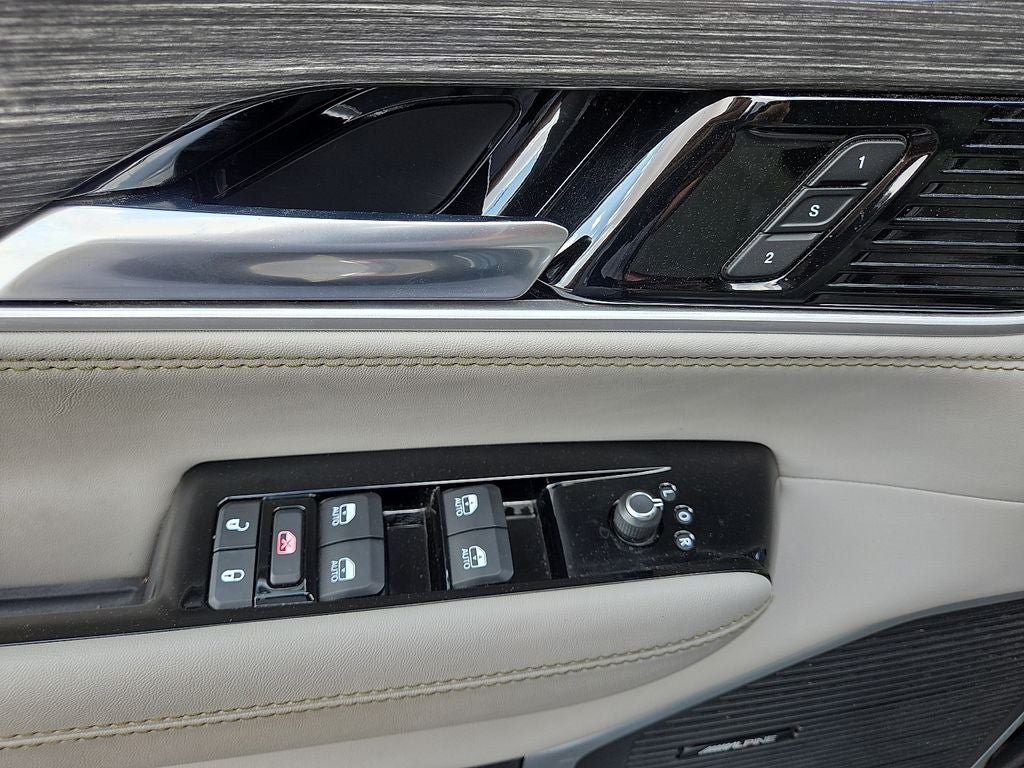 Used 2022 Jeep Wagoneer Series II RWD image 21