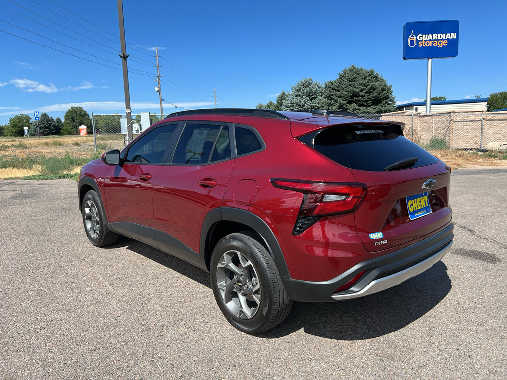 Used 2025 Chevrolet Trax LT w/ Driver Confidence Package FWD image 7