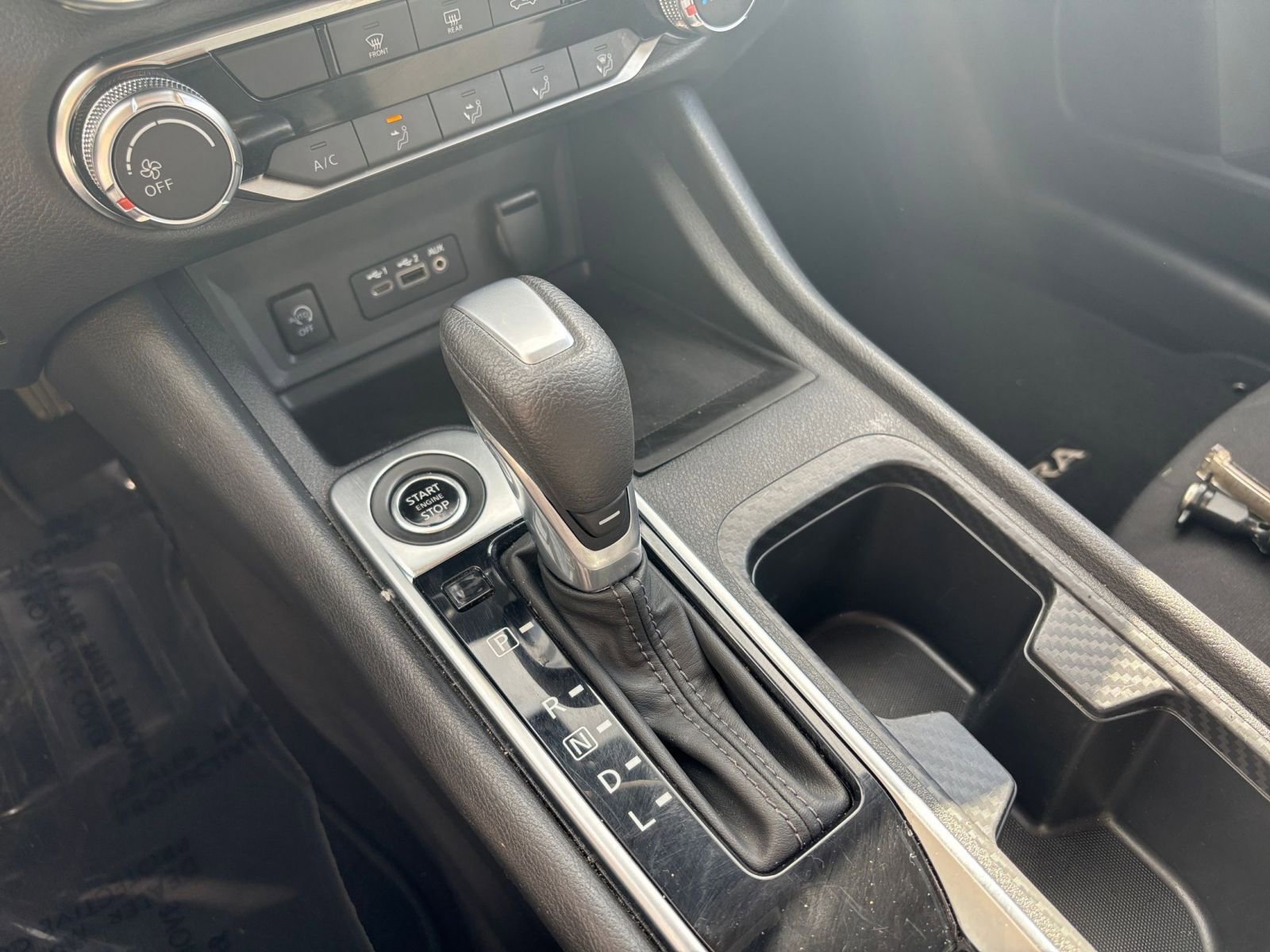 Used 2025 Nissan Sentra SV FWD image 39