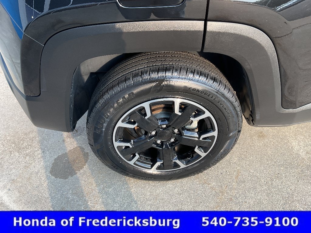 Used 2023 Jeep Renegade Latitude AWD/4WD image 12