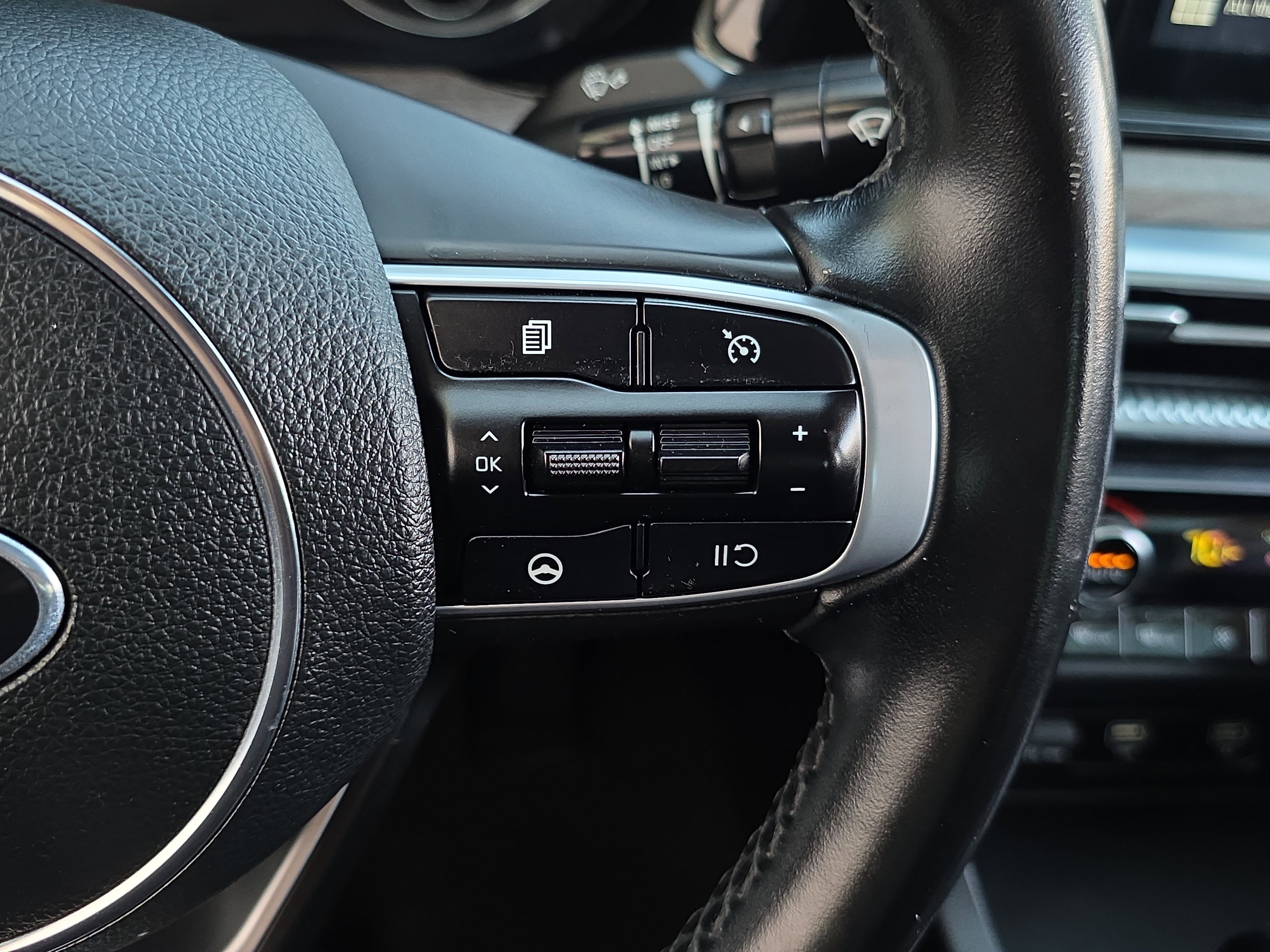 Used 2021 Kia K5 EX image 16