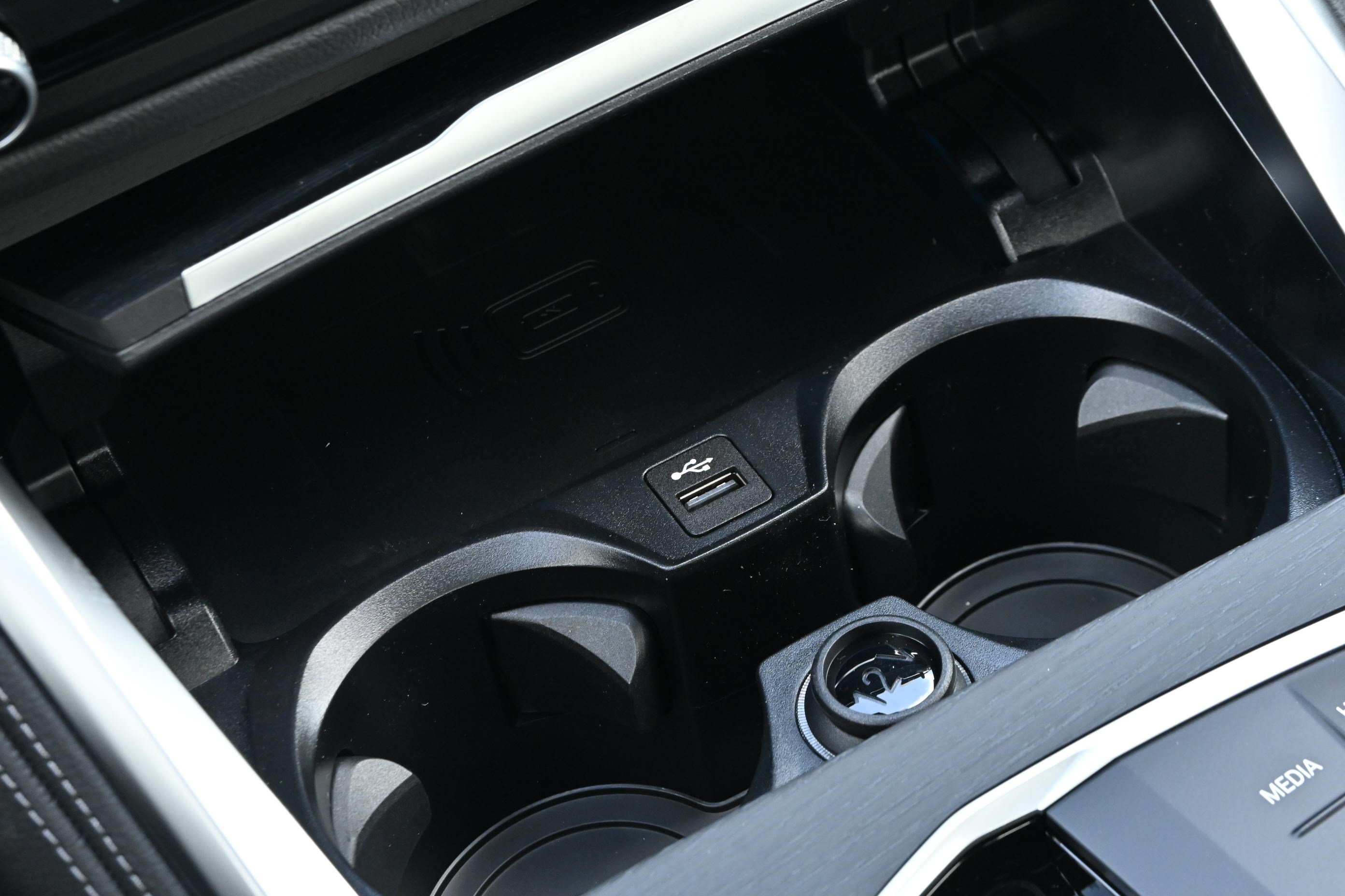 New 2026 BMW M440i Convertible RWD image 23