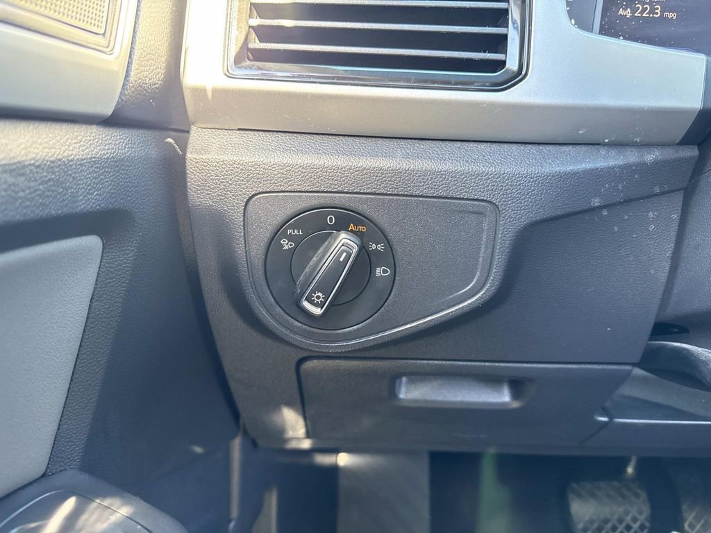 Used 2023 Volkswagen Atlas SE w/ Panoramic Sunroof Package image 22