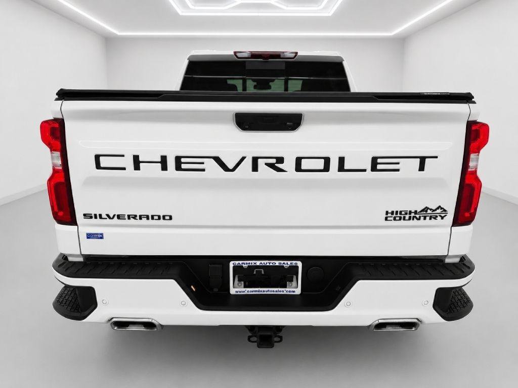 Used 2022 Chevrolet Silverado 1500 High Country w/ High Country Premium Package AWD/4WD image 4
