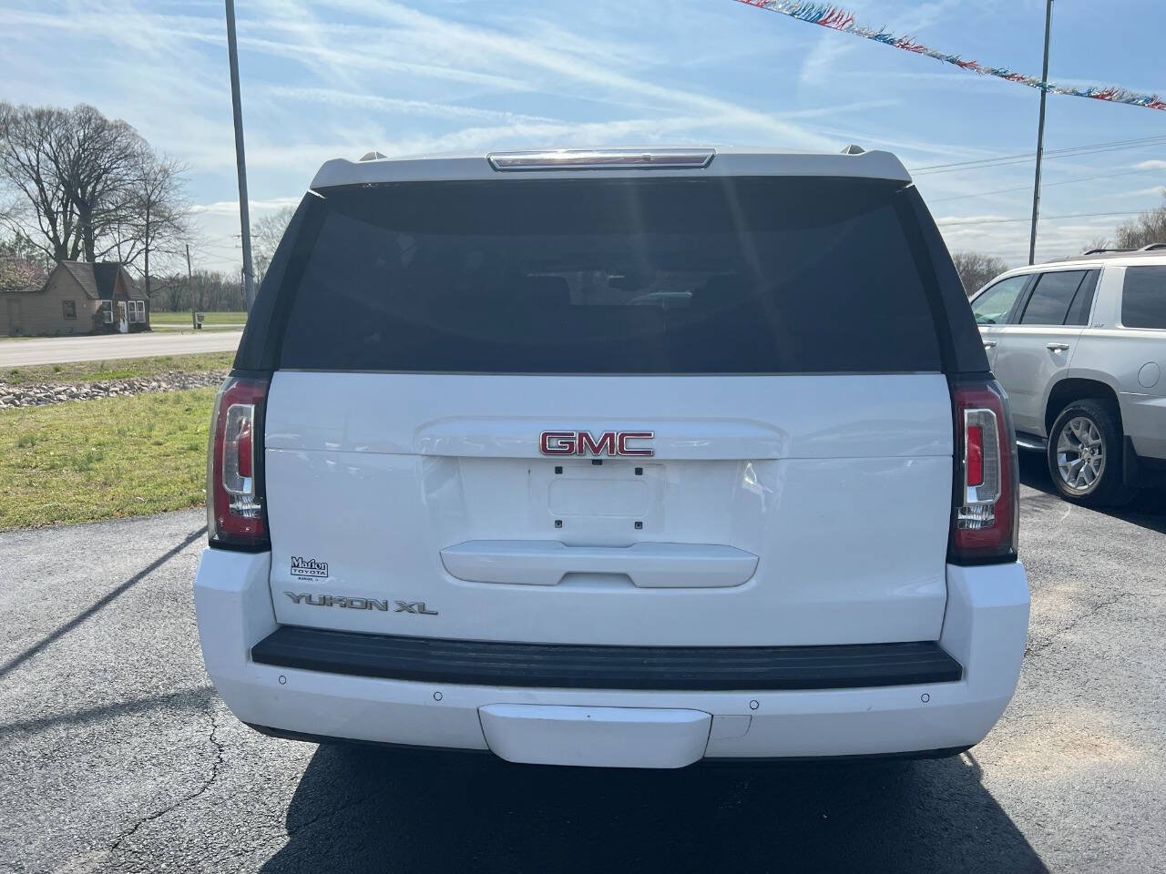 Used 2019 GMC Yukon XL SLT AWD/4WD image 4