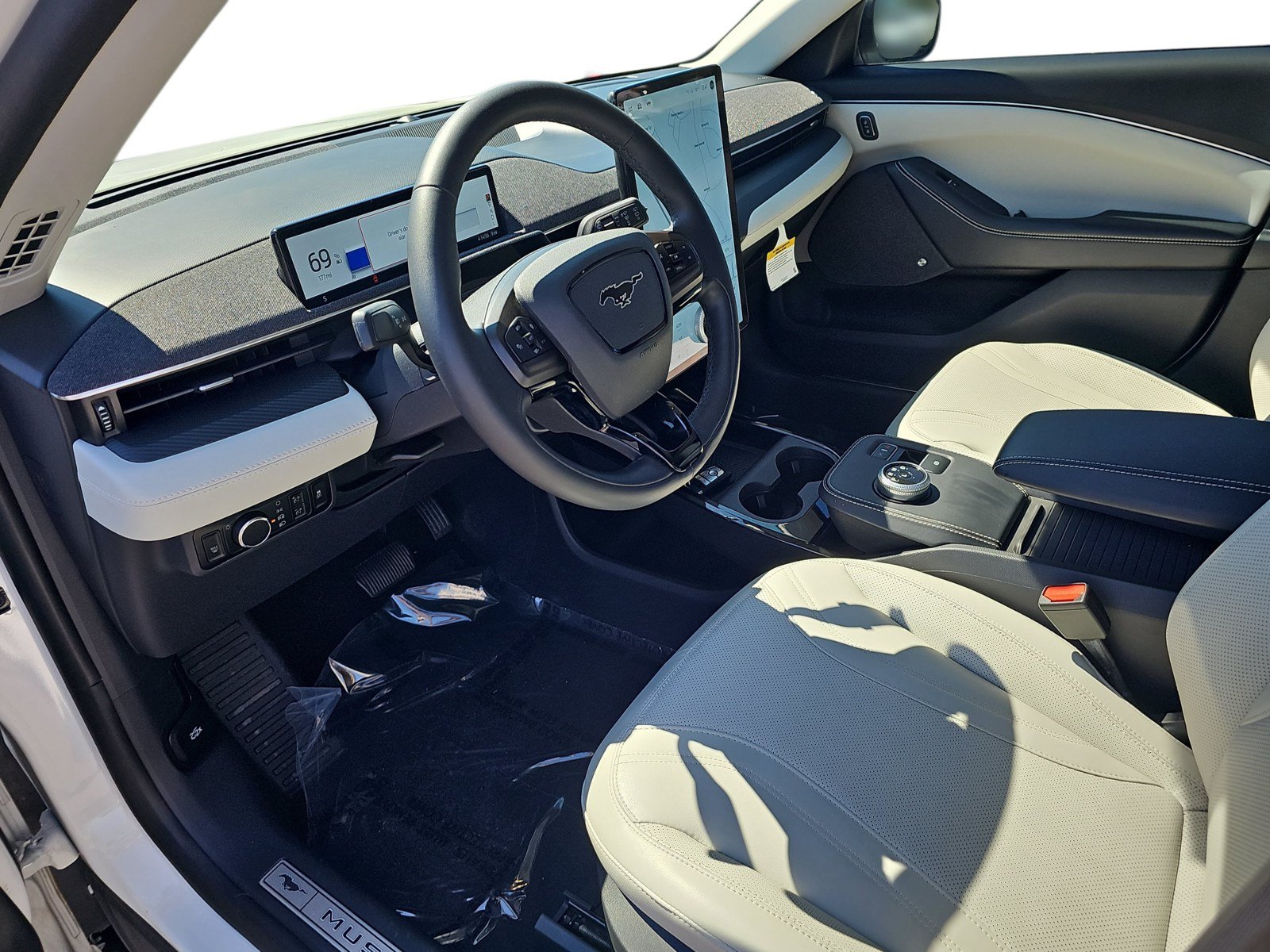 Used 2023 Ford Mustang Mach-E Premium RWD image 13