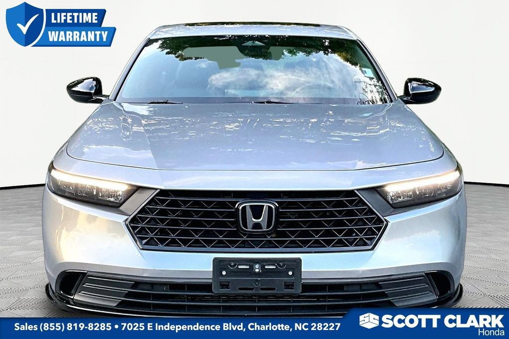 Used 2023 Honda Accord Sport image 2