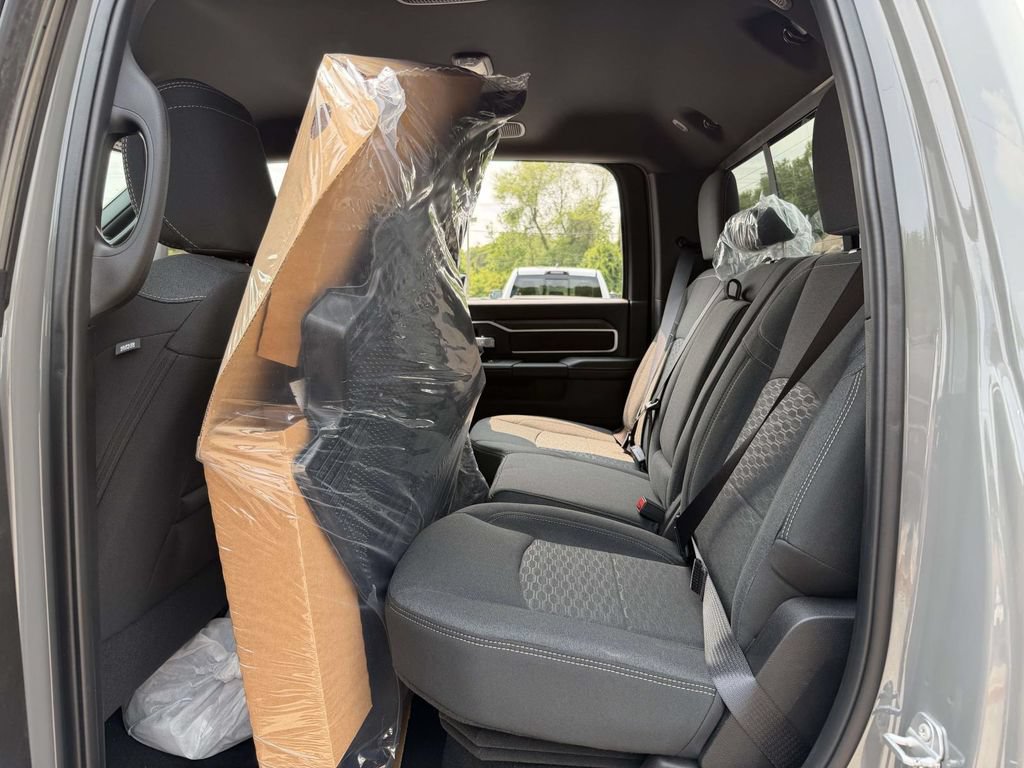 New 2026 RAM 2500 Big Horn AWD/4WD image 15