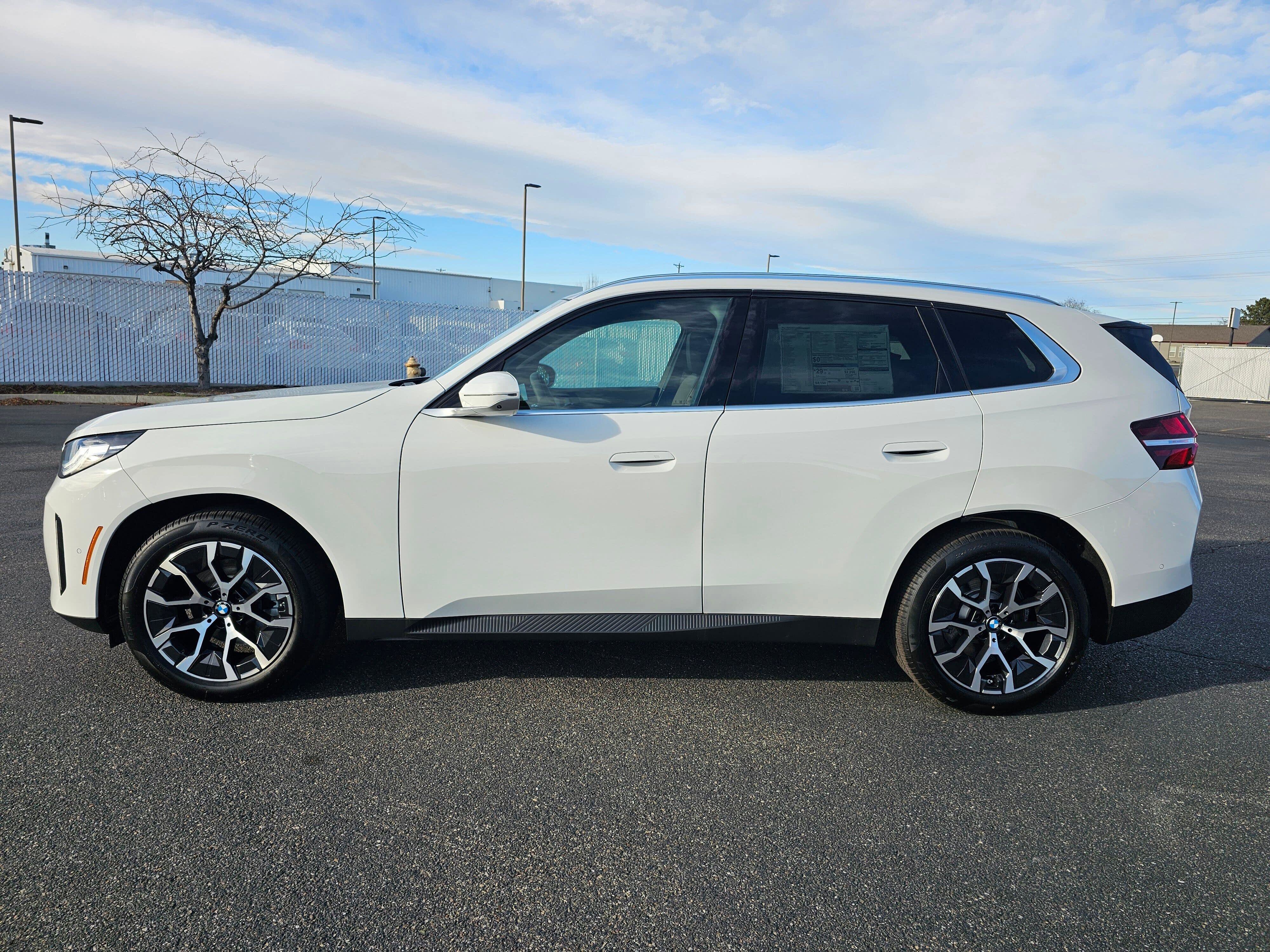 New 2026 BMW X3 xDrive30 w/ Premium Package image 3