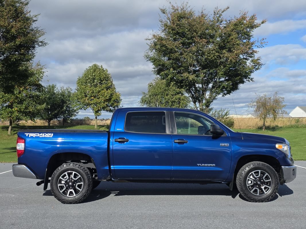 Used 2015 Toyota Tundra SR5 w/ TRD Off Road Package AWD/4WD image 6