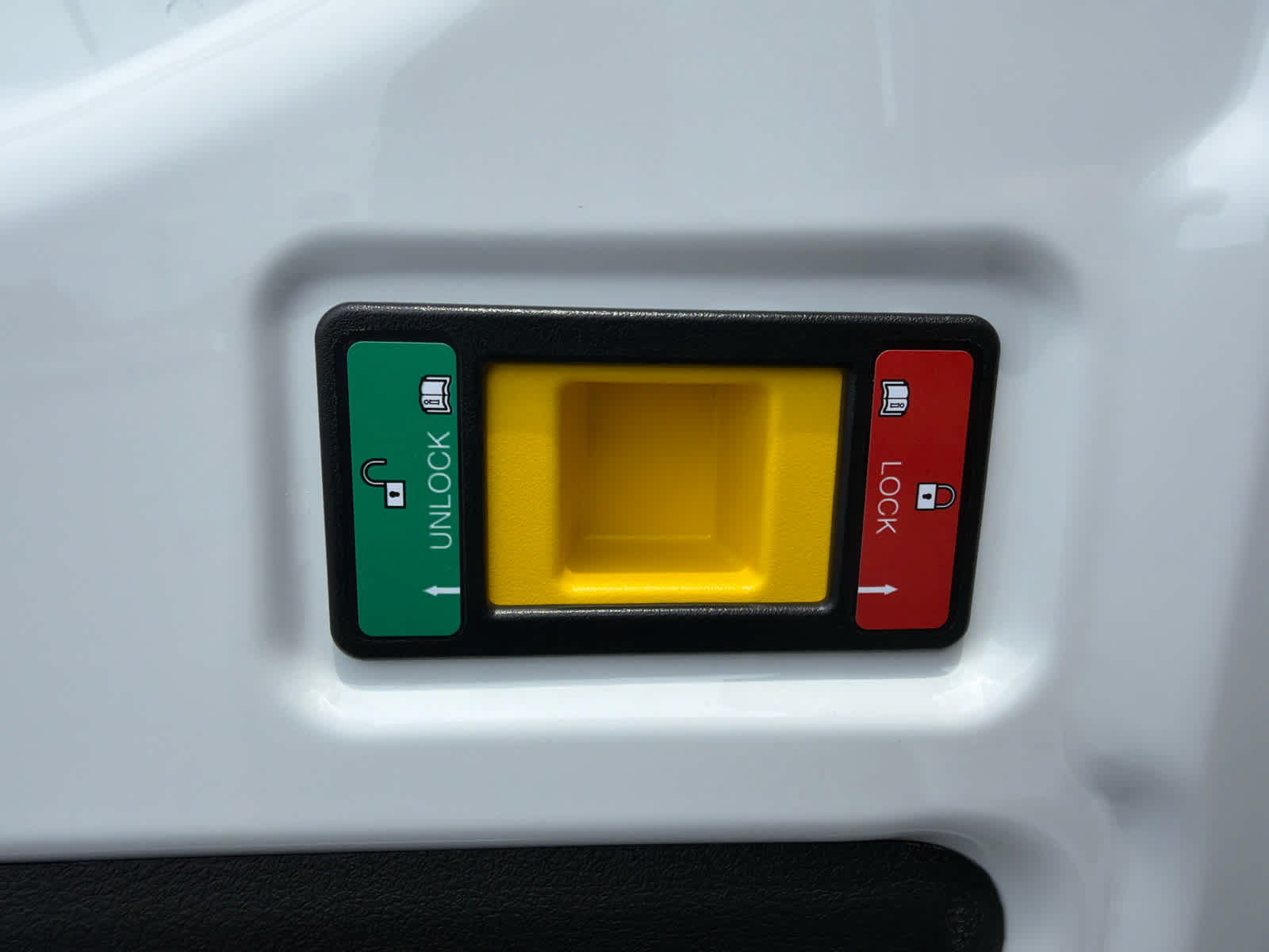 New 2026 Ford Transit 250 148 Medium Roof RWD image 13