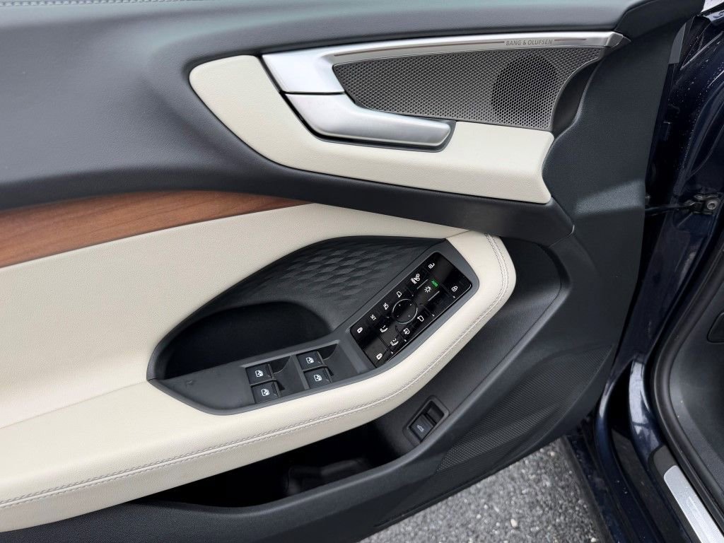 Certified 2025 Audi A5 2.0T Prestige w/ 19" Wheel Package image 22